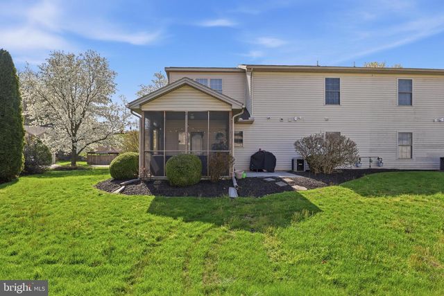 15 CREEKVIEW DR, Middletown, PA 17057