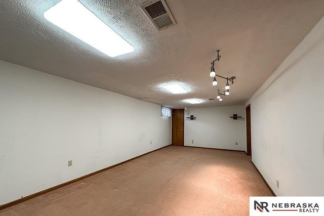 641 N 67th Street, Lincoln, NE 68505