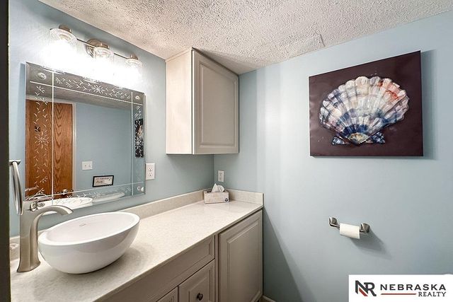 641 N 67th Street, Lincoln, NE 68505