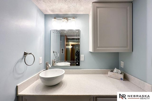 641 N 67th Street, Lincoln, NE 68505