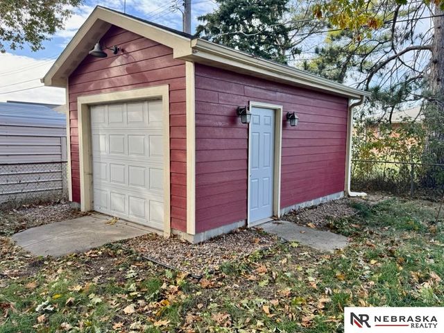 641 N 67th Street, Lincoln, NE 68505