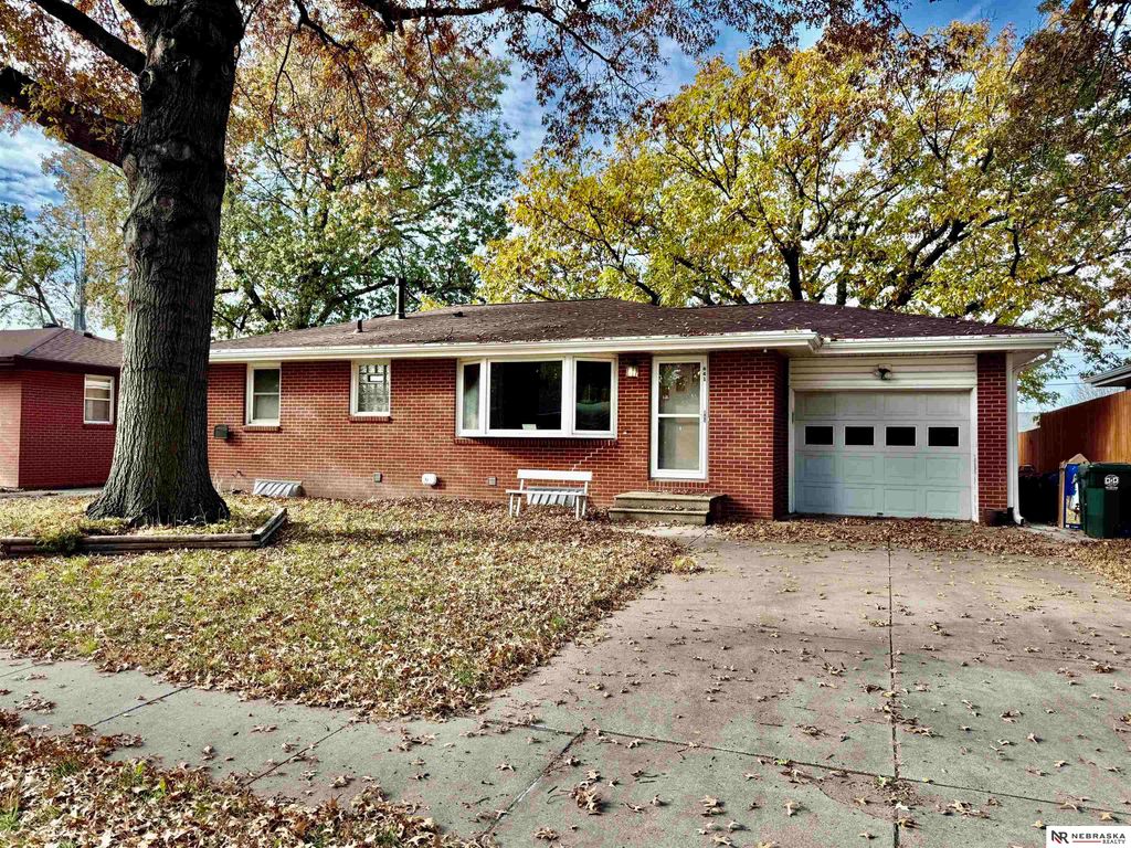 641 N 67th Street, Lincoln, NE 68505