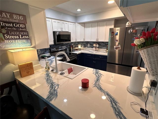 9470 JOEL DRIVE, Seminole, FL 33777
