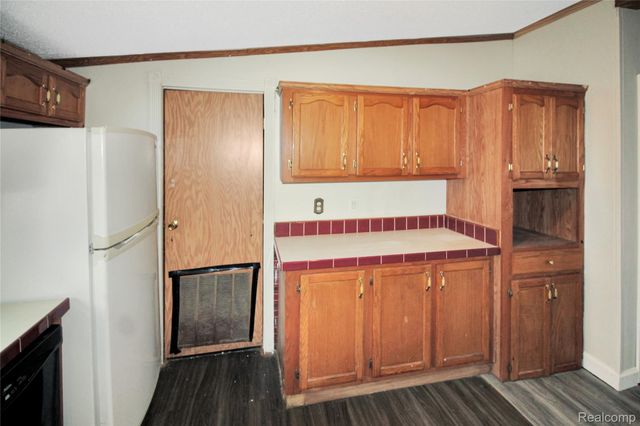 7175 Ozga Street, Romulus, MI 48174