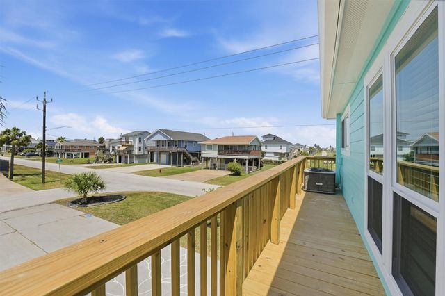 22101 Pecos Drive, Galveston, TX 77554