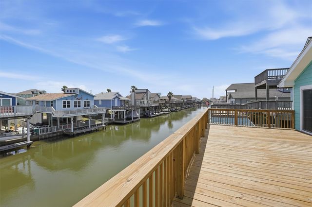 22101 Pecos Drive, Galveston, TX 77554