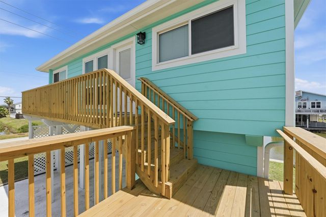 22101 Pecos Drive, Galveston, TX 77554