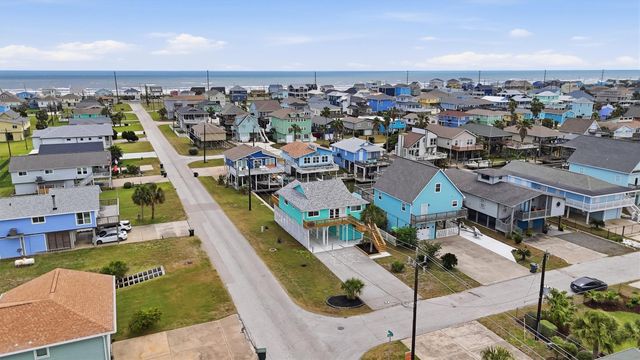 22101 Pecos Drive, Galveston, TX 77554