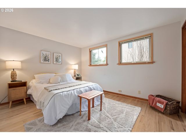 1642 E 43RD Ave, Eugene, OR 97405