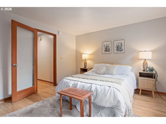 1642 E 43RD Ave, Eugene, OR 97405