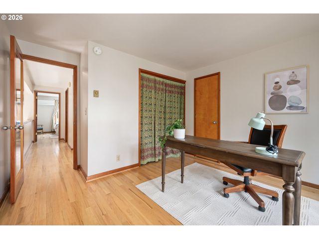 1642 E 43RD Ave, Eugene, OR 97405