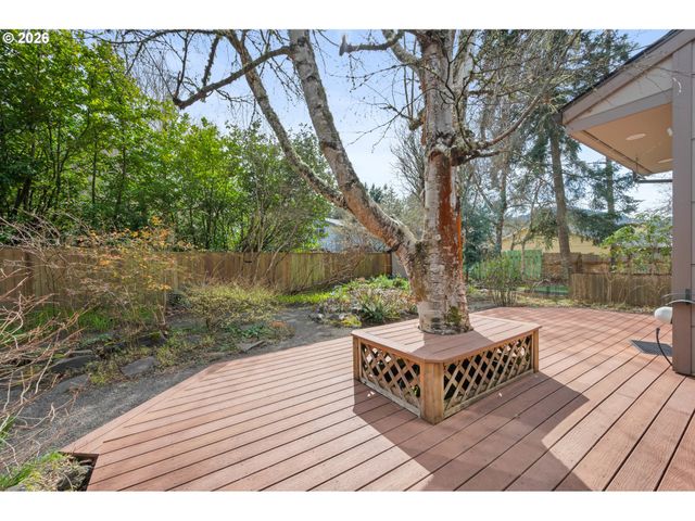 1642 E 43RD Ave, Eugene, OR 97405