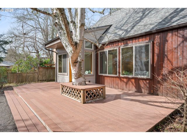 1642 E 43RD Ave, Eugene, OR 97405