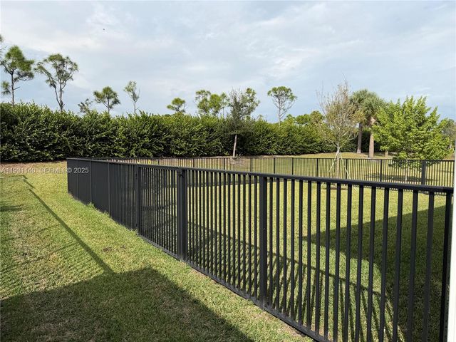 400 SE Mulberry Way 400, Port St. Lucie, FL 34984