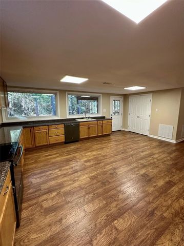 2411 County Road 2235, Cleveland, TX 77327