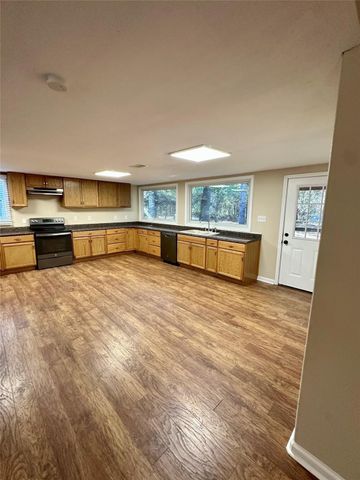 2411 County Road 2235, Cleveland, TX 77327