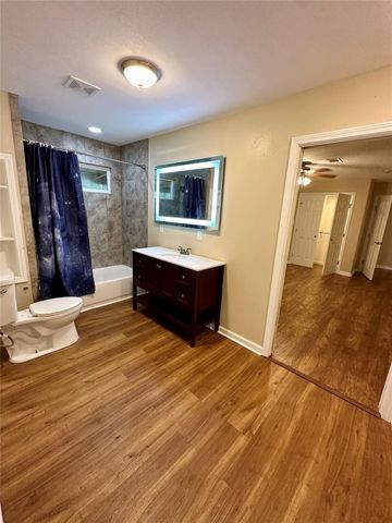 2411 County Road 2235, Cleveland, TX 77327