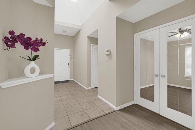 8123 Solara Bend, Houston, TX 77083