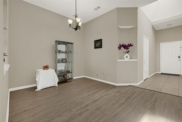 8123 Solara Bend, Houston, TX 77083