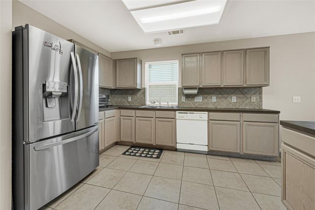 8123 Solara Bend, Houston, TX 77083