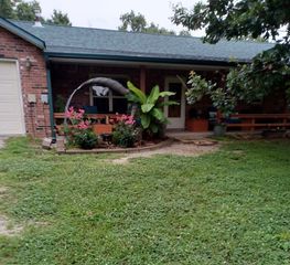 468145 648 Road, Watts, OK 74964