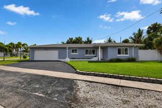 8651 GULF BOULEVARD, St Pete Beach, FL 33706