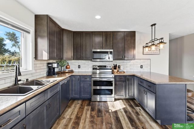 8419 Pawnee Lane, Plattsmouth, NE 68048
