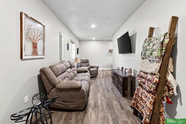 8419 Pawnee Lane, Plattsmouth, NE 68048
