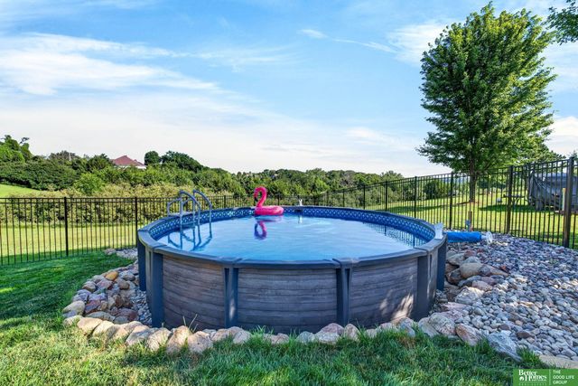 8419 Pawnee Lane, Plattsmouth, NE 68048