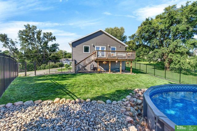 8419 Pawnee Lane, Plattsmouth, NE 68048
