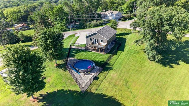 8419 Pawnee Lane, Plattsmouth, NE 68048