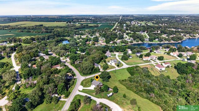 8419 Pawnee Lane, Plattsmouth, NE 68048