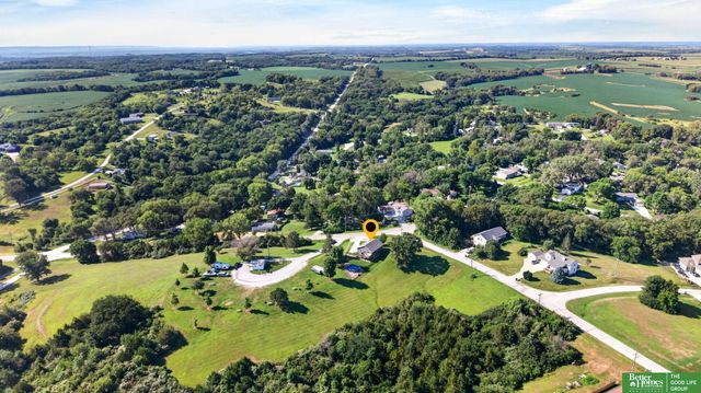 8419 Pawnee Lane, Plattsmouth, NE 68048