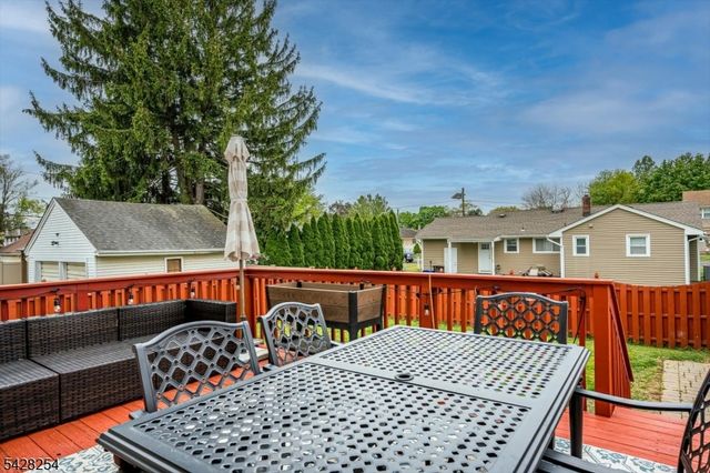16 S 9Th Ave, Manville Boro, NJ 08835