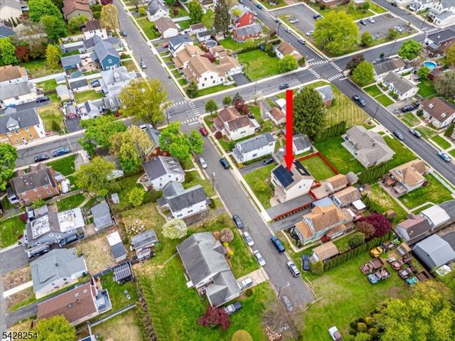 16 S 9Th Ave, Manville Boro, NJ 08835