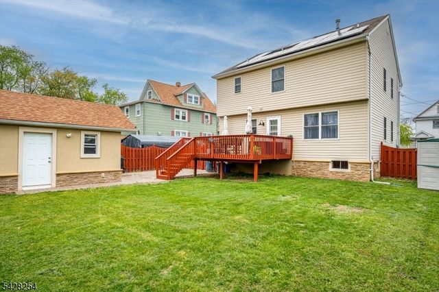 16 S 9Th Ave, Manville Boro, NJ 08835