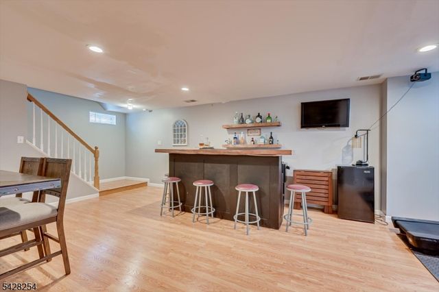 16 S 9Th Ave, Manville Boro, NJ 08835