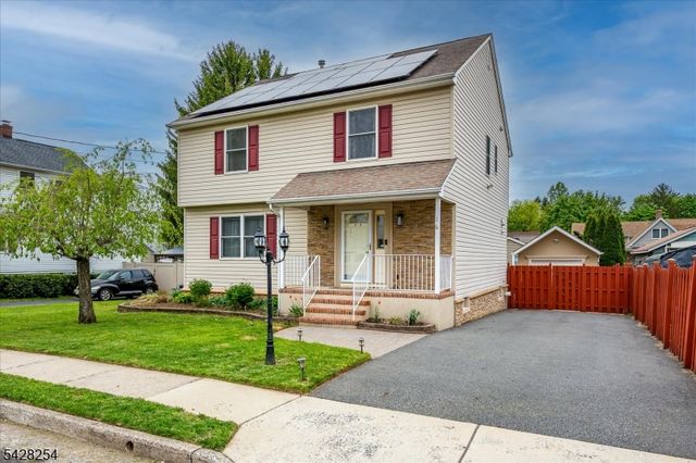 16 S 9Th Ave, Manville Boro, NJ 08835