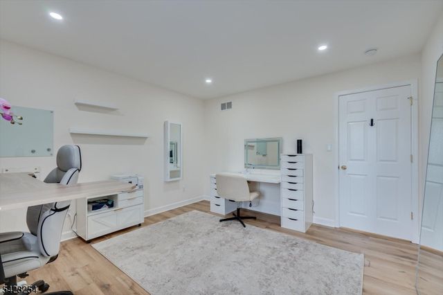 16 S 9Th Ave, Manville Boro, NJ 08835