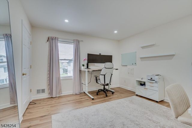 16 S 9Th Ave, Manville Boro, NJ 08835