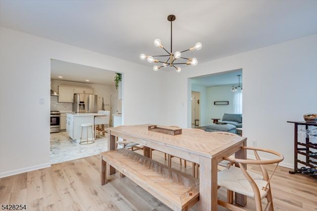 16 S 9Th Ave, Manville Boro, NJ 08835