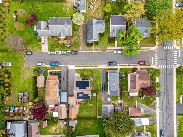 16 S 9Th Ave, Manville Boro, NJ 08835