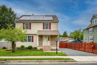 16 S 9Th Ave, Manville Boro, NJ 08835