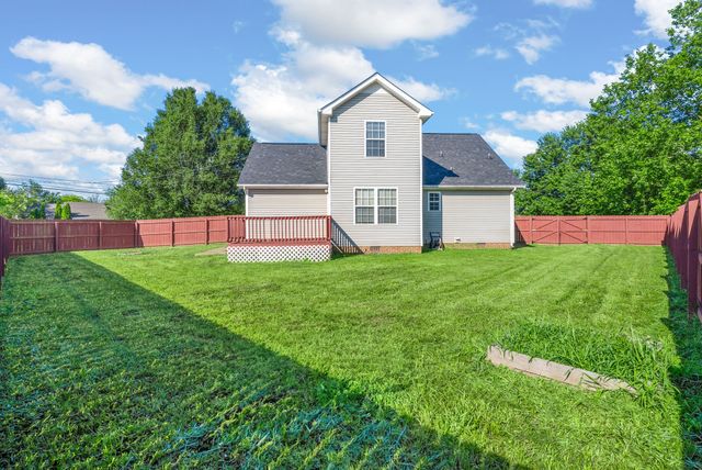 2409 Egret Dr, Clarksville, TN 37042