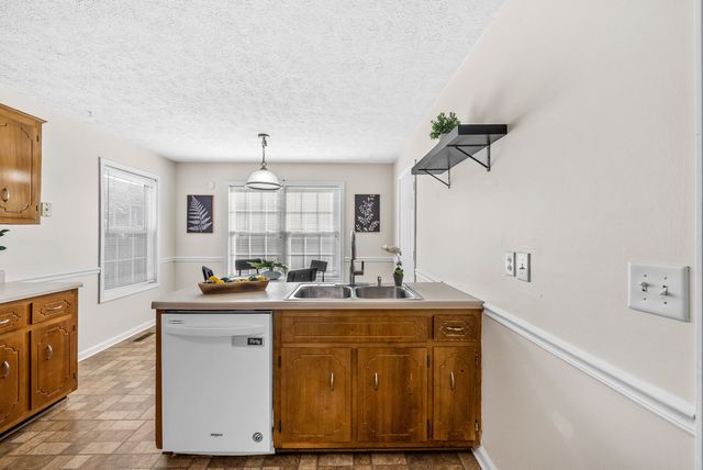 2409 Egret Dr, Clarksville, TN 37042