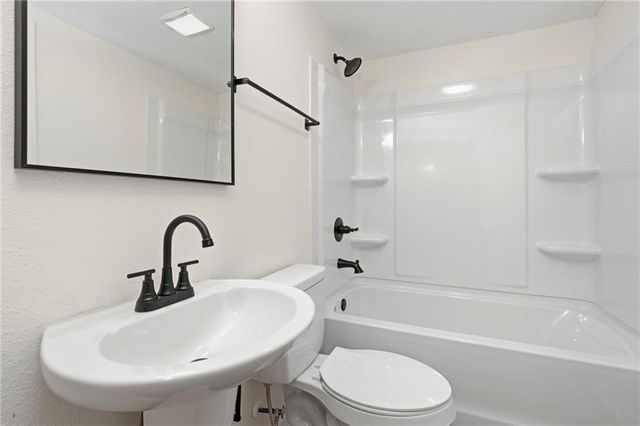 377 Tuttle Avenue, Mobile, AL 36604