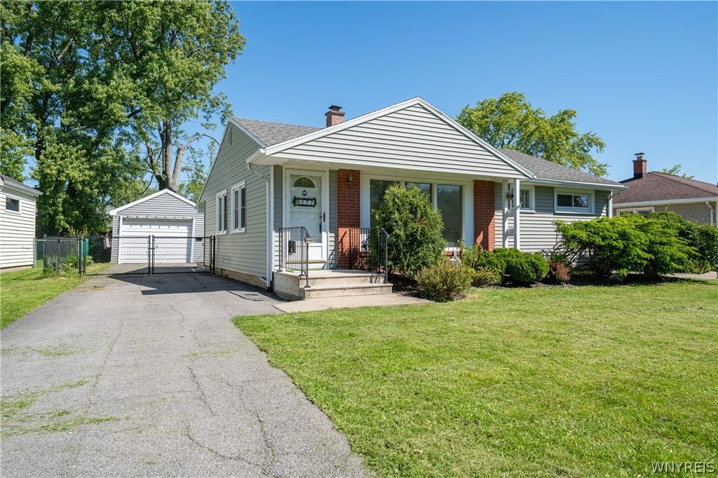 177 Bennington Road, Amherst, NY 14226