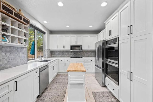 23717 Shadylane Place, Valencia, CA 91354