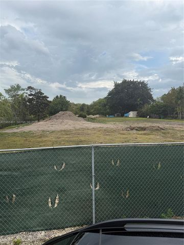 9860 SW 60th St, Miami, FL 33173