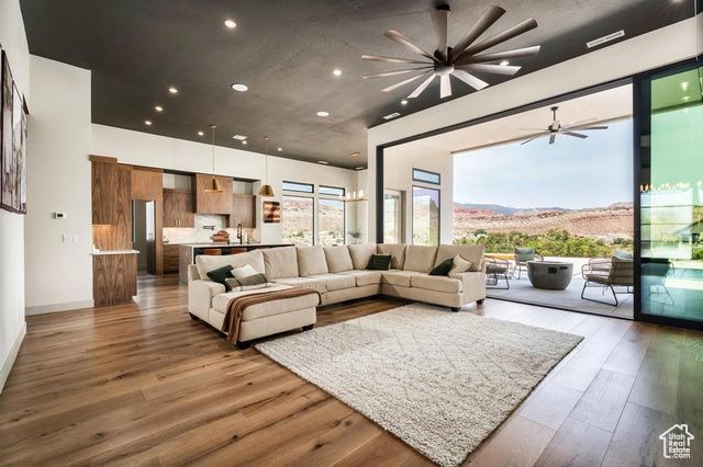 226 W SHINARUMP CIR, Leeds, UT 84746